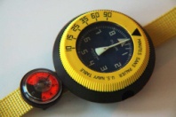 Aquastar With Aquastar Thermometer 90m Oil Swiss ca1970.jpg