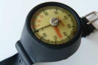 Dive Dynamics by Anatomic 80m Oil Swiss ca1980.jpg