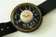 Scubapro SOS Pat  250ft Capillary With Compass Italy ca1970.jpg